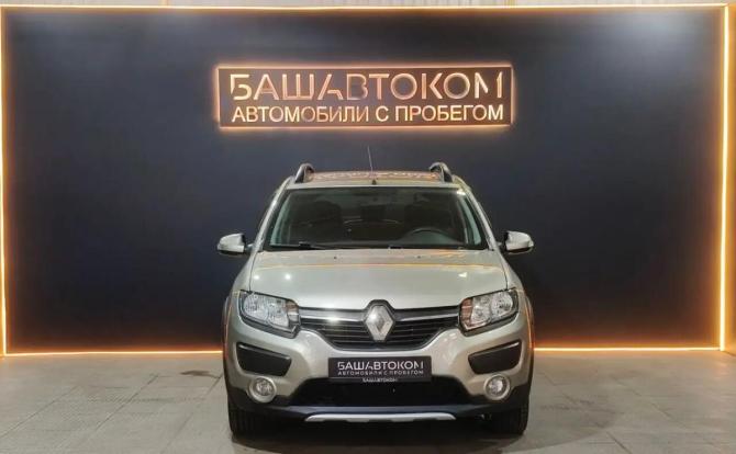 Renault Sandero II с пробегом 2015 года, цена 899 000 рублей, 89205 км, хэтчбек, Автокод Объявления
