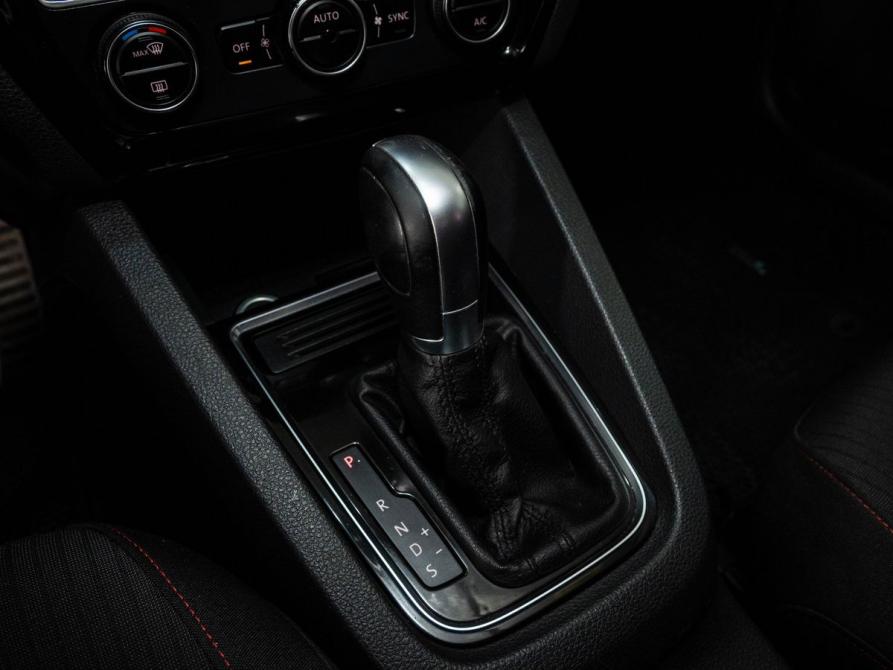 Volkswagen Jetta VI Рестайлинг Казань  - изображение 12