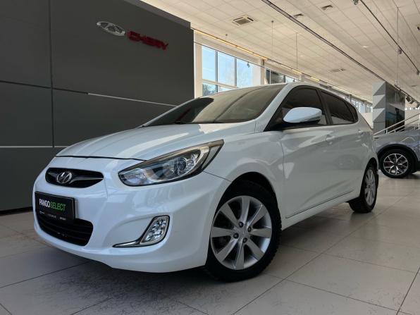 Hyundai Solaris I с пробегом 2012 года, цена 849 000 рублей, 180008 км, хэтчбек, Автокод Объявления