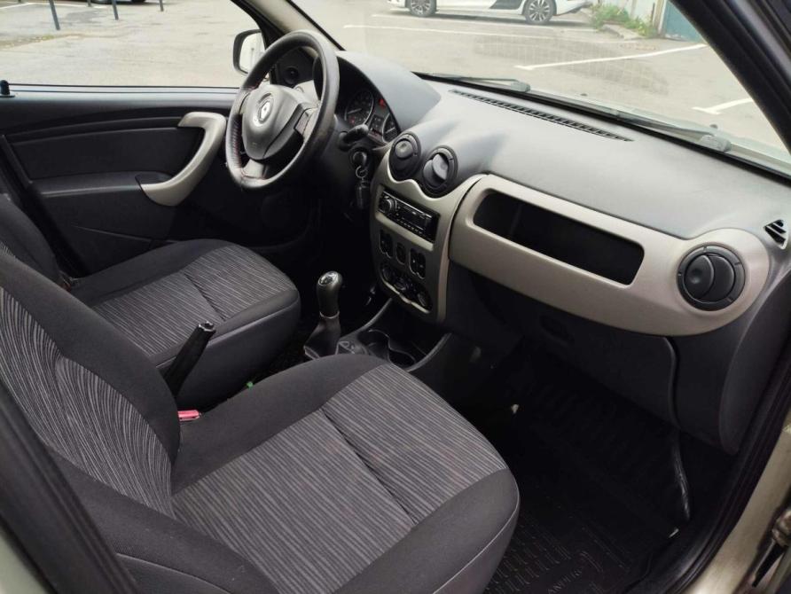 Renault Sandero I Санкт-Петербург  - изображение 9