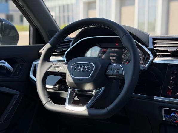 Audi Q3 II (F3) с пробегом 2026 года, цена 3 900 000 рублей, 25 км, внедорожник, Автокод Объявления