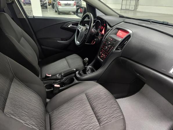 Opel Astra J Рестайлинг с пробегом 2012 года, цена 769 000 рублей, 117770 км, хэтчбек, Автокод Объявления
