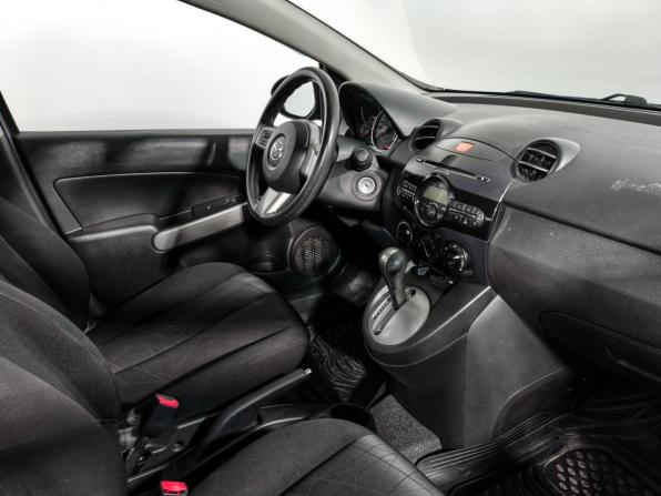 Mazda 2 II Рестайлинг (DE2) с пробегом 2012 года, цена 735 000 рублей, 153071 км, хэтчбек, Автокод Объявления