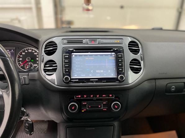 Volkswagen Tiguan I Рестайлинг с пробегом 2012 года, цена 1 090 000 рублей, 209959 км, внедорожник, Автокод Объявления
