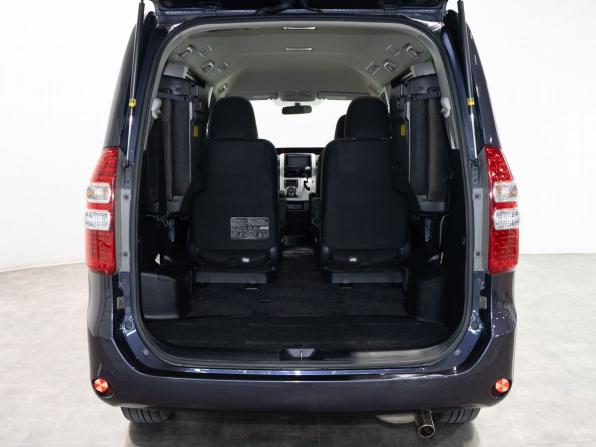 Toyota Noah II (R70) с пробегом 2011 года, цена 1 620 000 рублей, 186700 км, минивэн, Автокод Объявления