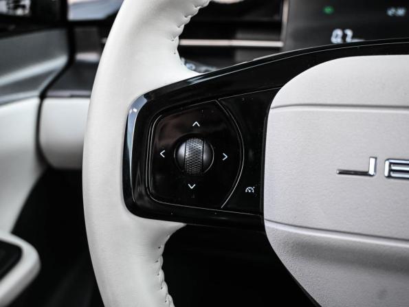 JETOUR DASHING I с пробегом 2023 года, цена 2 034 000 рублей, 14501 км, внедорожник, Автокод Объявления