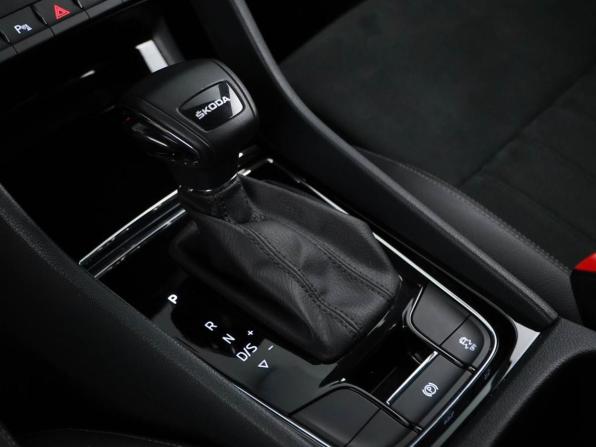 Skoda Karoq I с пробегом 2020 года, цена 2 277 077 рублей, 108789 км, внедорожник, Автокод Объявления