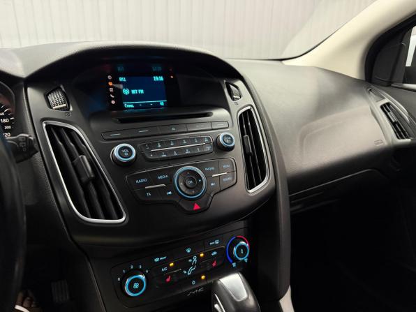 Ford Focus III Рестайлинг с пробегом 2017 года, цена 1 077 000 рублей, 83918 км, седан, Автокод Объявления