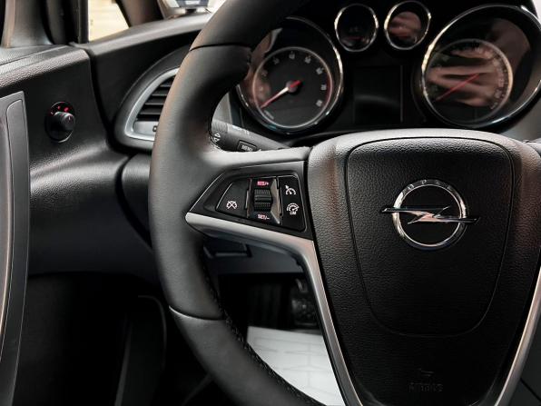 Opel Astra J Рестайлинг с пробегом 2014 года, цена 790 000 рублей, 160833 км, хэтчбек, Автокод Объявления
