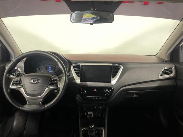 Hyundai Solaris II с пробегом 2019 года, цена 940 000 рублей, 202256 км, седан, Автокод Объявления
