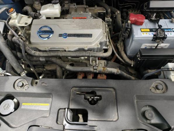 Nissan Leaf I (ZE0/AZE0) с пробегом 2011 года, цена 615 000 рублей, 19857 км, хэтчбек, Автокод Объявления
