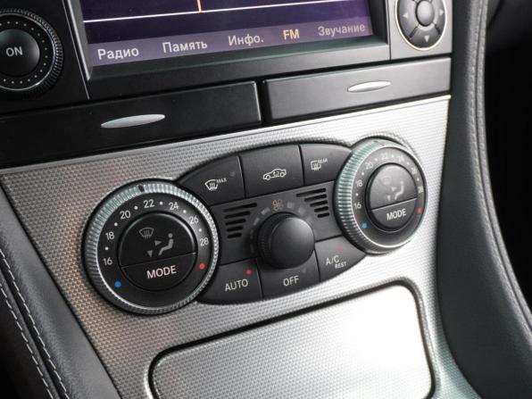 Mercedes-Benz SL-Класс V (R230) Рестайлинг 2 с пробегом 2010 года, цена 2 999 000 рублей, 64116 км, родстер, Автокод Объявления