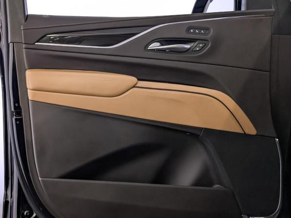 Cadillac Escalade V с пробегом 2023 года, цена 10 200 000 рублей, 37639 км, внедорожник, Автокод Объявления