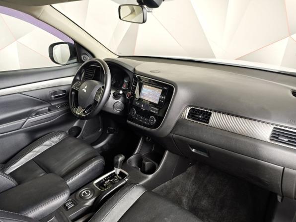 Mitsubishi Outlander III Рестайлинг 2 с пробегом 2015 года, цена 1 488 000 рублей, 196688 км, внедорожник, Автокод Объявления