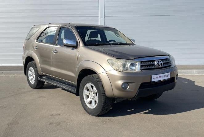 Toyota Fortuner I Рестайлинг с пробегом 2009 года, цена 1 510 000 рублей, 193505 км, внедорожник, Автокод Объявления