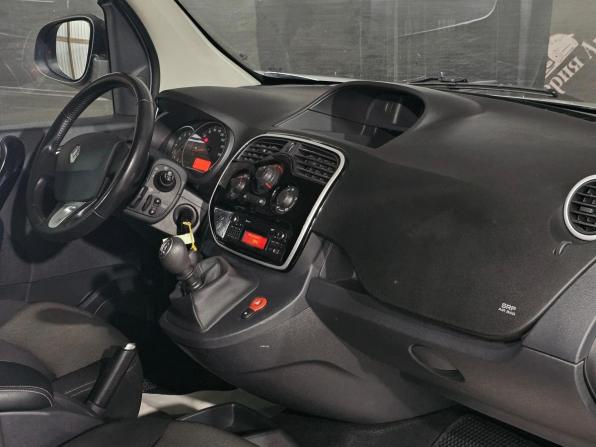 Renault Kangoo II Рестайлинг с пробегом 2020 года, цена 1 530 000 рублей, 122400 км, минивэн, Автокод Объявления