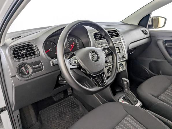 Volkswagen Polo V Рестайлинг с пробегом 2020 года, цена 1 549 000 рублей, 48399 км, седан, Автокод Объявления