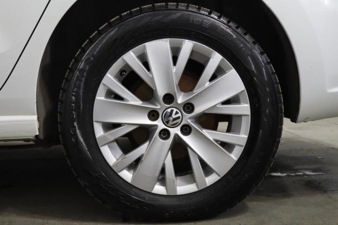 Volkswagen Polo V с пробегом 2014 года, цена 749 000 рублей, 143000 км, седан, Автокод Объявления