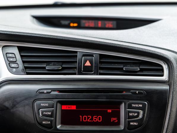 Kia Ceed II Рестайлинг с пробегом 2015 года, цена 1 258 000 рублей, 169705 км, универсал, Автокод Объявления