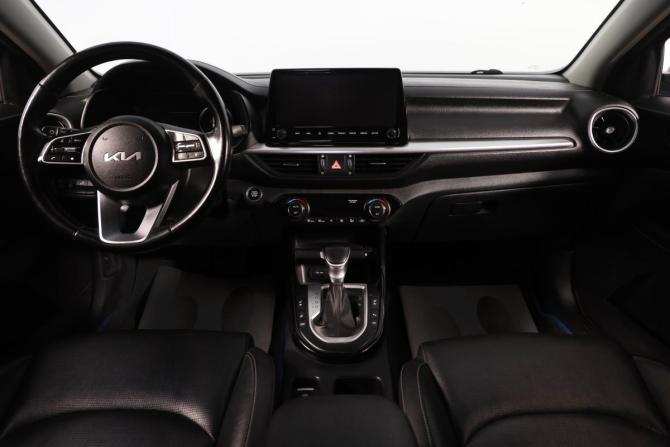 Kia K3 II Рестайлинг с пробегом 2021 года, цена 2 099 000 рублей, 152000 км, седан, Автокод Объявления
