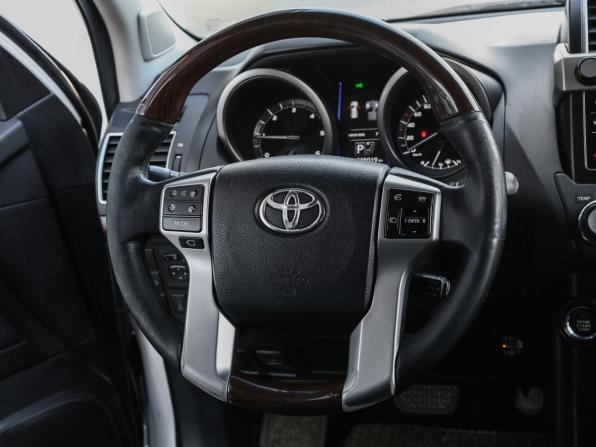 Toyota Land Cruiser Prado 150 Series Рестайлинг 1 с пробегом 2014 года, цена 3 249 000 рублей, 204697 км, внедорожник, Автокод Объявления