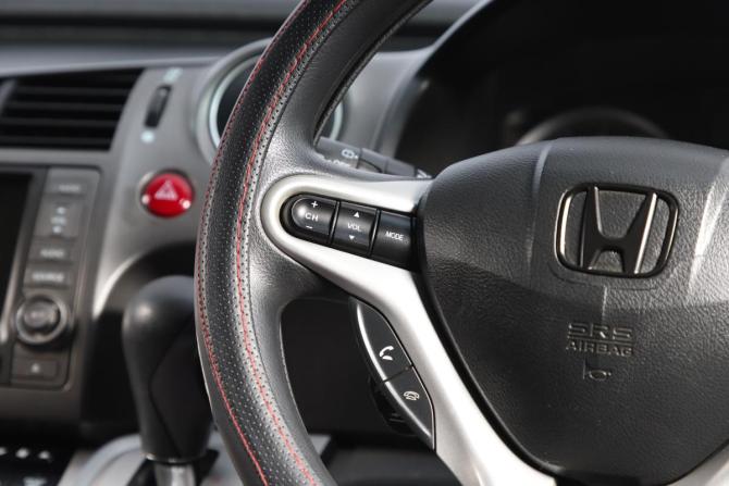 Honda Stream II Рестайлинг с пробегом 2012 года, цена 1 149 000 рублей, 224786 км, компактвэн, Автокод Объявления