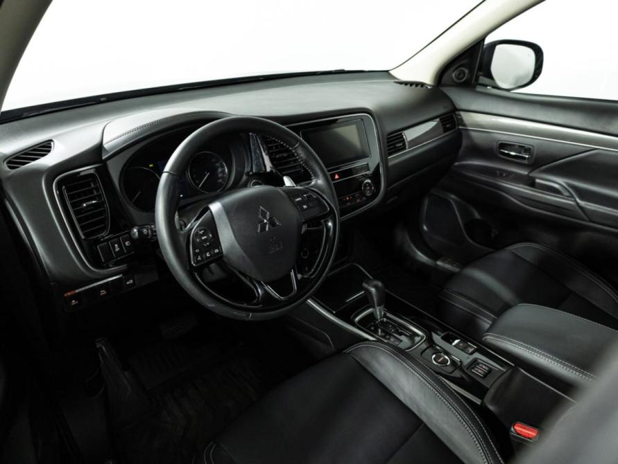 Mitsubishi Outlander III Рестайлинг 3 Санкт-Петербург  - изображение 11