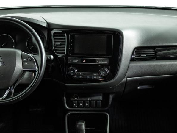 Mitsubishi Outlander III Рестайлинг 3 с пробегом 2019 года, цена 1 599 585 рублей, 227756 км, внедорожник, Автокод Объявления