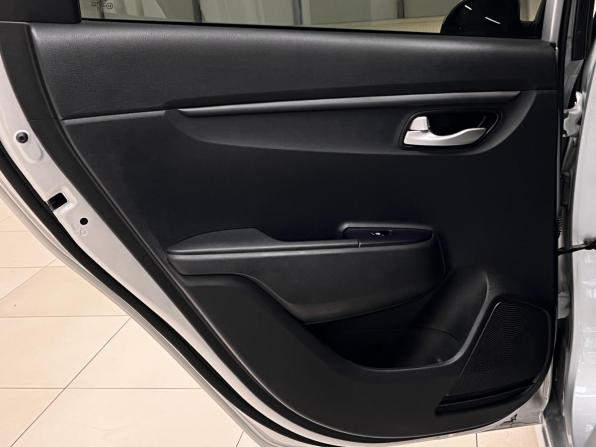 Kia Rio IV с пробегом 2018 года, цена 1 330 000 рублей, 177749 км, седан, Автокод Объявления