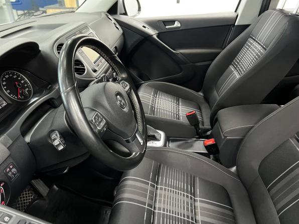 Volkswagen Tiguan I Рестайлинг с пробегом 2016 года, цена 1 690 000 рублей, 159000 км, внедорожник, Автокод Объявления