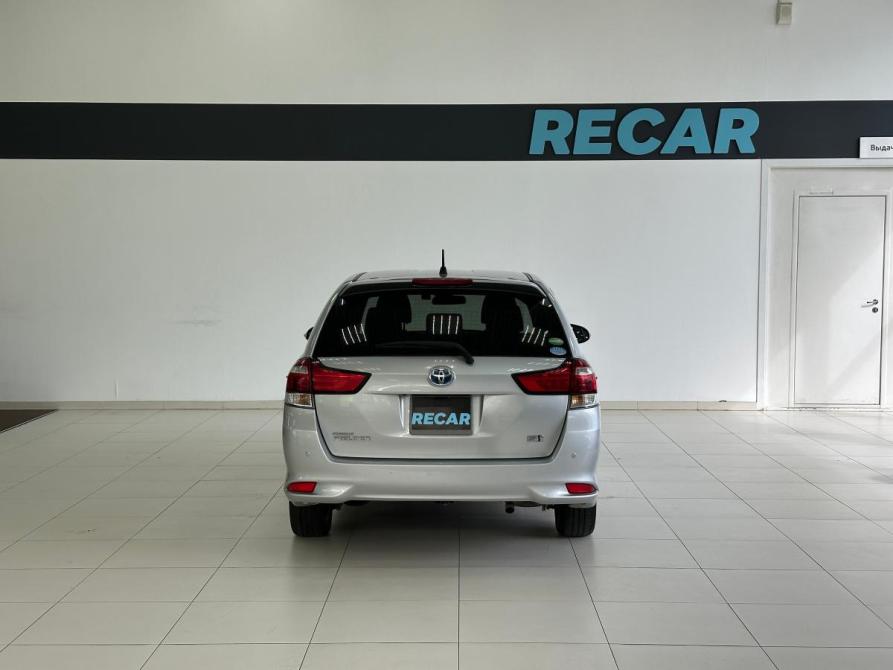 Toyota Corolla XI (E160 E170) Рестайлинг 2 Санкт-Петербург  - изображение 4