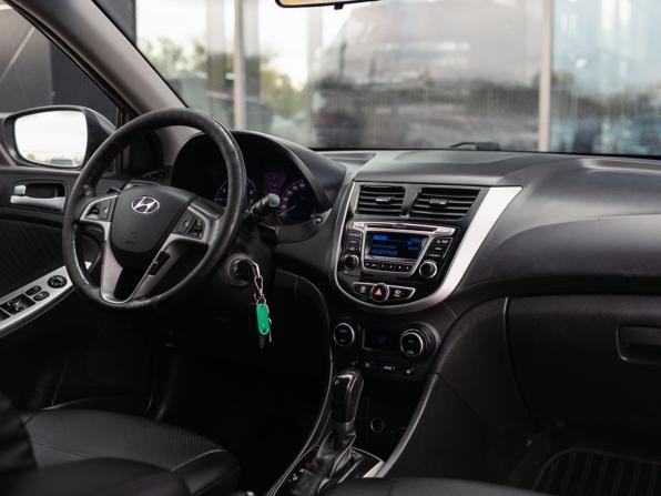 Hyundai Solaris I Рестайлинг с пробегом 2014 года, цена 910 000 рублей, 198104 км, седан, Автокод Объявления