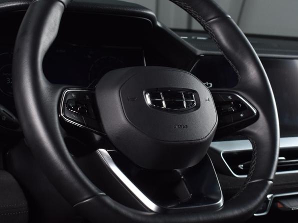 Geely Monjaro I с пробегом 2024 года, цена 3 399 999 рублей, 48842 км, внедорожник, Автокод Объявления