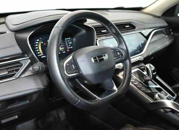 Geely Atlas Pro с пробегом 2023 года, цена 2 350 000 рублей, 45367 км, внедорожник, Автокод Объявления