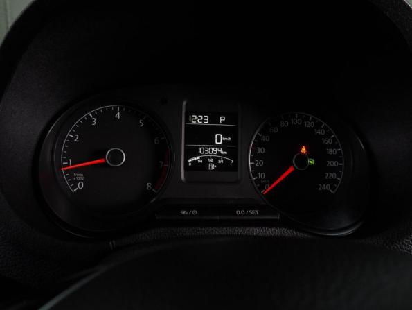 Volkswagen Polo V Рестайлинг с пробегом 2017 года, цена 1 339 000 рублей, 103093 км, седан, Автокод Объявления