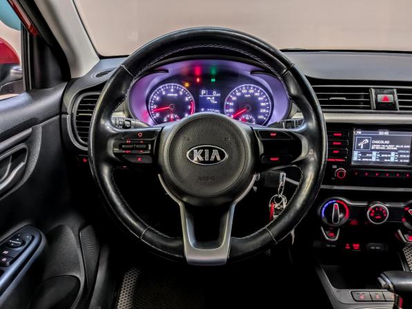 Kia Rio IV с пробегом 2017 года, цена 1 270 000 рублей, 46579 км, седан, Автокод Объявления