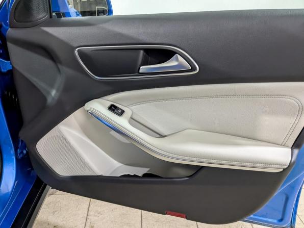 Mercedes-Benz GLA I (X156) с пробегом 2014 года, цена 2 100 000 рублей, 32889 км, внедорожник, Автокод Объявления