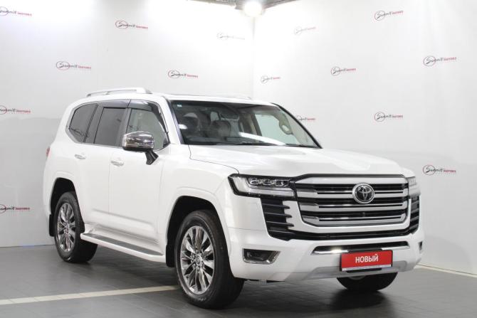 Toyota Land Cruiser 300 Series с пробегом 2024 года, цена 13 400 000 рублей, 25 км, внедорожник, Автокод Объявления