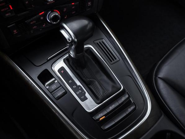 Audi Q5 I (8R) Рестайлинг с пробегом 2013 года, цена 2 099 000 рублей, 157272 км, внедорожник, Автокод Объявления