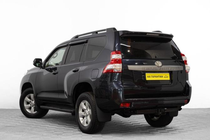 Toyota Land Cruiser Prado 150 Series Рестайлинг 1 с пробегом 2016 года, цена 3 799 000 рублей, 209000 км, внедорожник, Автокод Объявления
