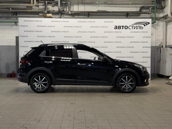Kia Rio IV Рестайлинг с пробегом 2021 года, цена 1 589 000 рублей, 135000 км, хэтчбек, Автокод Объявления