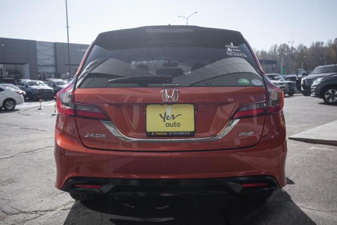 Honda Jade I с пробегом 2018 года, цена 1 345 000 рублей, 71000 км, компактвэн, Автокод Объявления