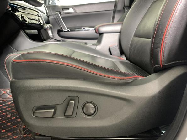 Kia Sportage IV Рестайлинг с пробегом 2018 года, цена 2 625 000 рублей, 61580 км, внедорожник, Автокод Объявления