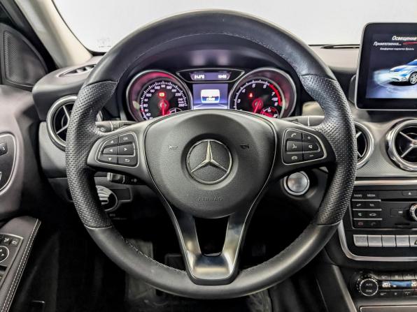 Mercedes-Benz GLA I (X156) Рестайлинг с пробегом 2019 года, цена 3 750 000 рублей, 17042 км, внедорожник, Автокод Объявления