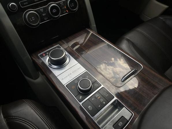 Land Rover Range Rover IV с пробегом 2013 года, цена 2 990 000 рублей, 210000 км, внедорожник, Автокод Объявления