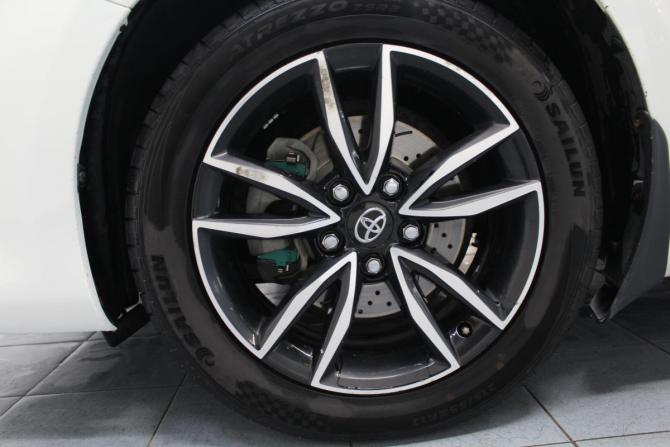 Toyota Camry VII (XV50) Рестайлинг 2 с пробегом 2017 года, цена 1 989 000 рублей, 282405 км, седан, Автокод Объявления