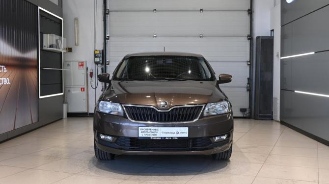 Skoda Rapid I Рестайлинг с пробегом 2019 года, цена 1 095 000 рублей, 175000 км, лифтбек, Автокод Объявления