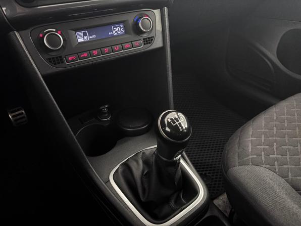 Volkswagen Polo V Рестайлинг с пробегом 2018 года, цена 1 249 000 рублей, 99796 км, седан, Автокод Объявления
