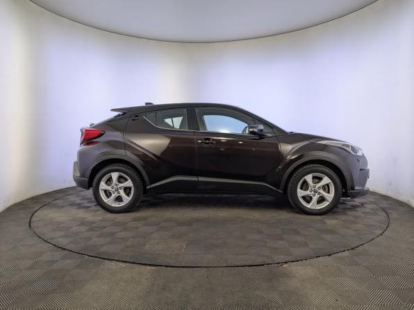 Toyota C-HR I с пробегом 2019 года, цена 2 650 000 рублей, 46448 км, внедорожник, Автокод Объявления