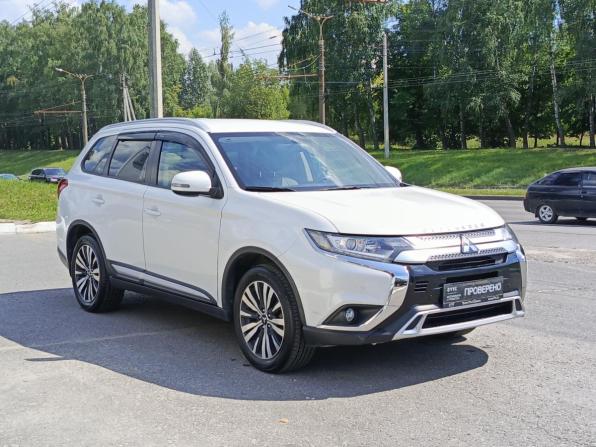 Mitsubishi Outlander III Рестайлинг 3 с пробегом 2020 года, цена 2 400 000 рублей, 103550 км, внедорожник, Автокод Объявления